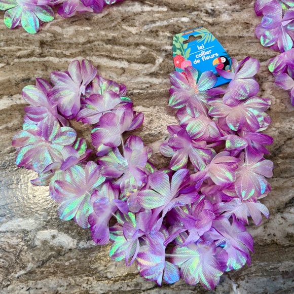 5 Purple Lavender Hawaiian Flower Lei Necklace Garland Tropical Beach Party NWT - Picture 4 of 5